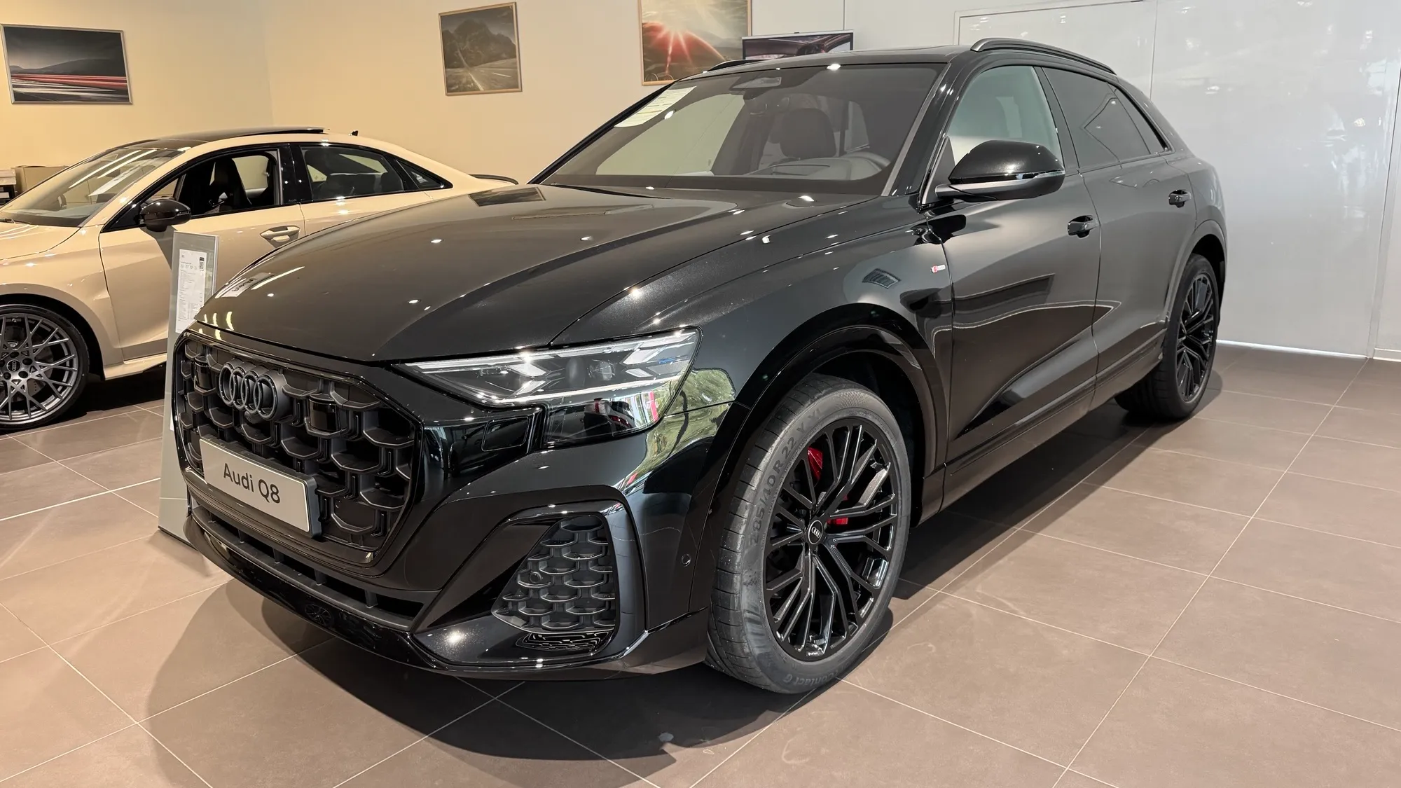 Obrázok Q8 SUV TDI quattro 210kW