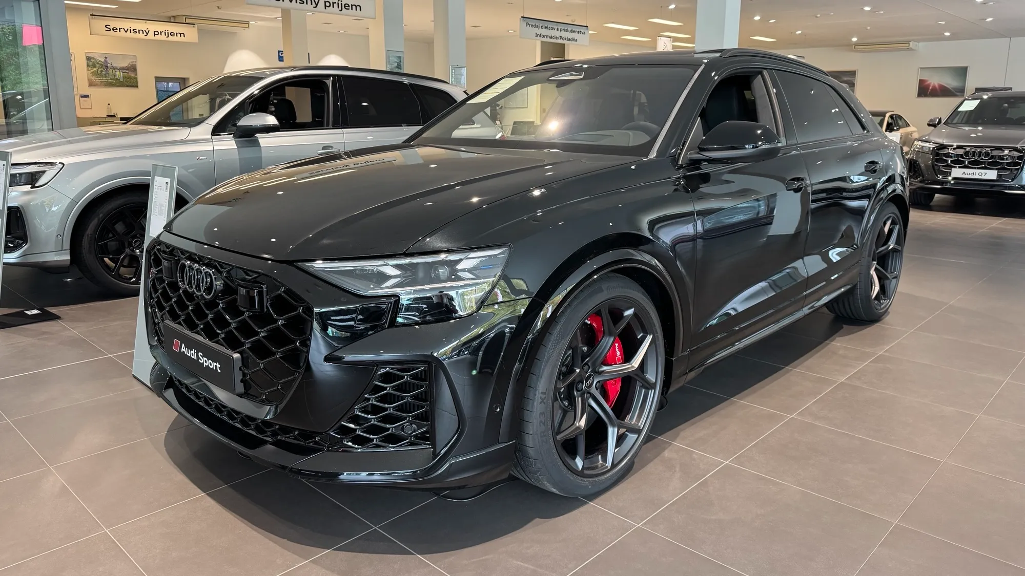 Obrázok RSQ8 performance TFSI quattro