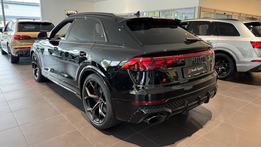 Obrázok RSQ8 performance TFSI quattro