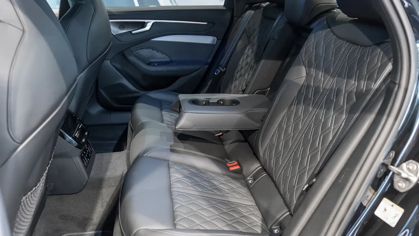 Obrázok A6 Limuzína TDI quattro 220kW STR