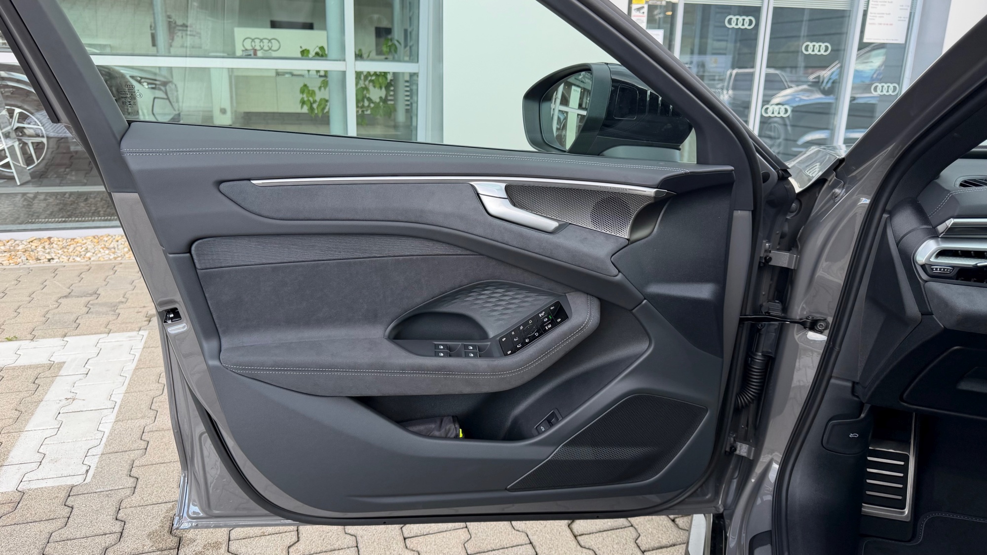 Obrázok A6 Allroad TDI quattro 220kW STR