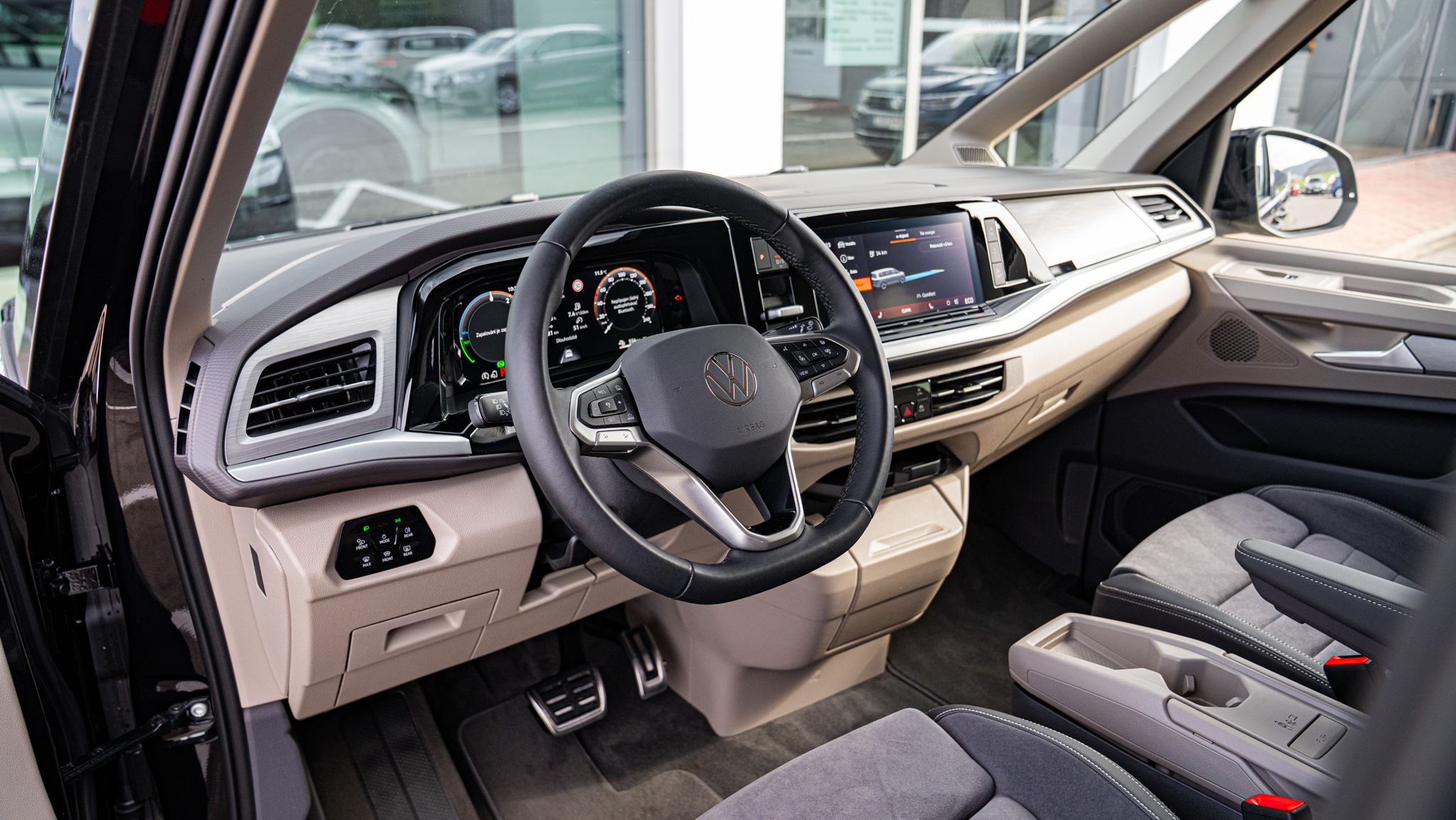 Obrázok Multivan Style1.5 TSI eHybrid 4M LR