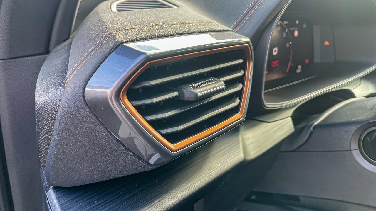 Obrázok CUPRA Formentor Tribe 2,0 TSI 310 4D DSG