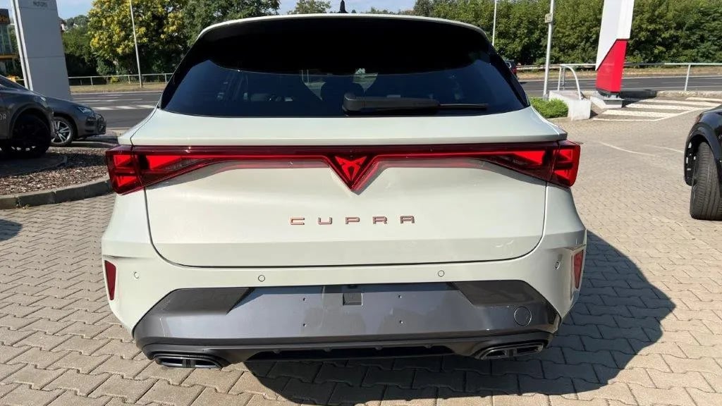 CUPRA Leon SP 1,5 eTSI 150 7DSG