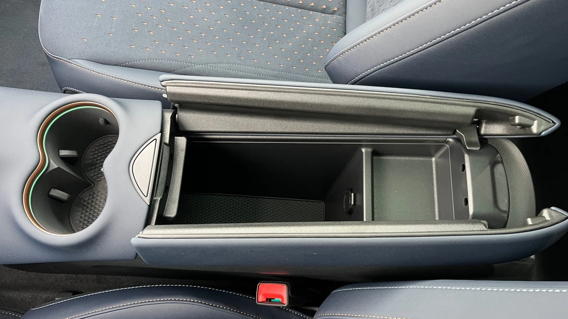 Obrázok CUPRA Tavascan VZ 340&#x2F;82 ADRENALINE 4D