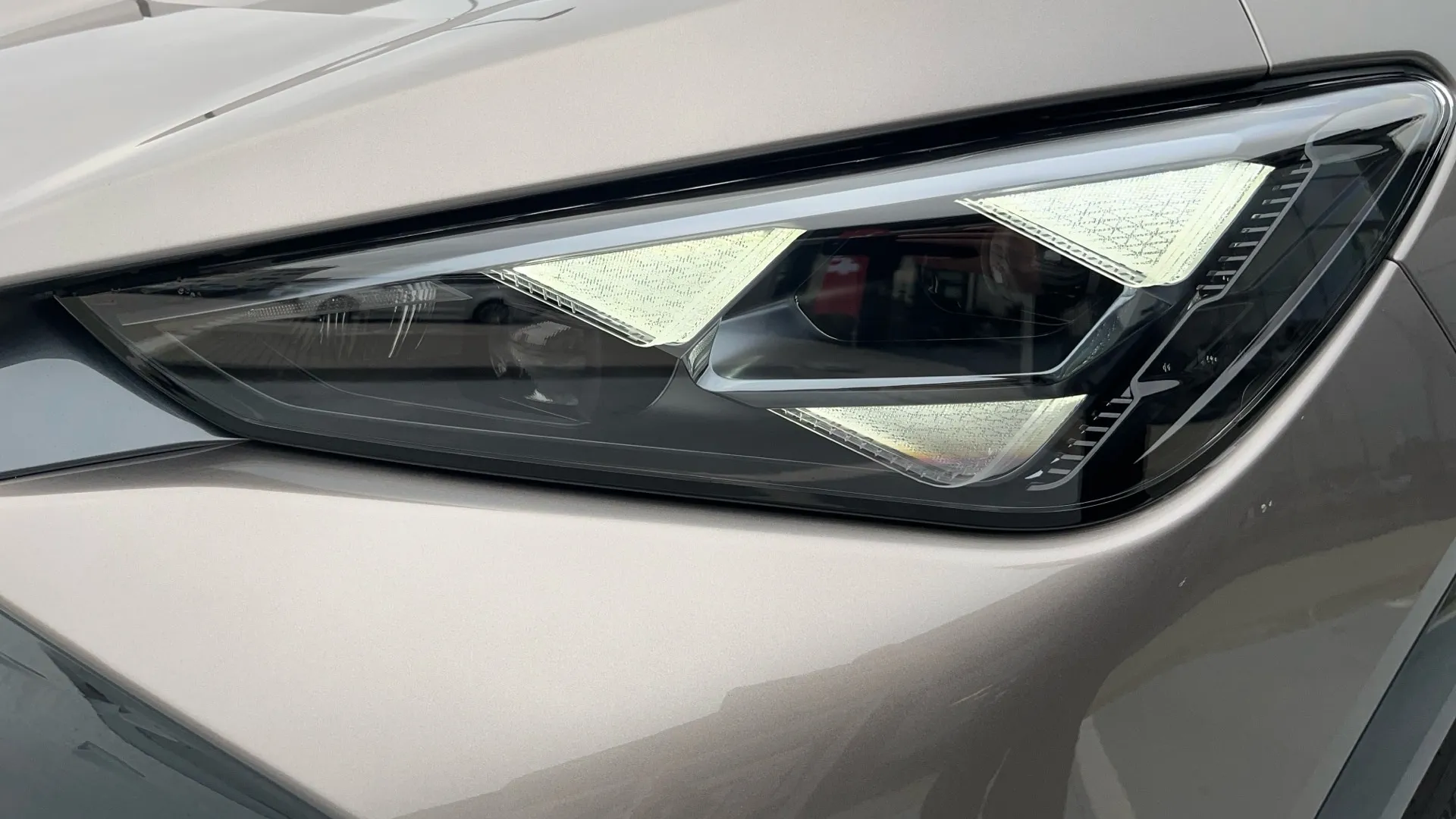 Obrázok CUPRA Tavascan VZ 340&#x2F;82 ADRENALINE 4D