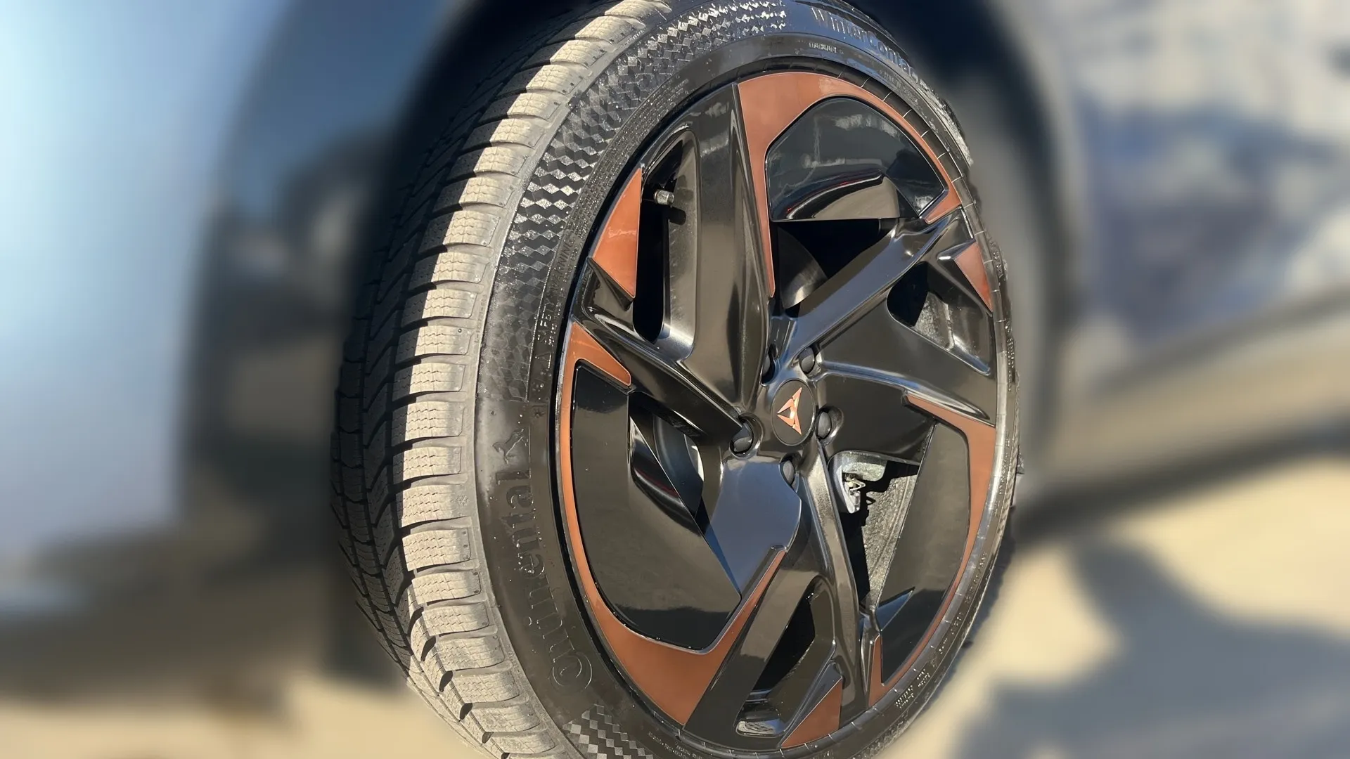 Obrázok CUPRA Tavascan VZ 340&#x2F;82 ADRENALINE 4D