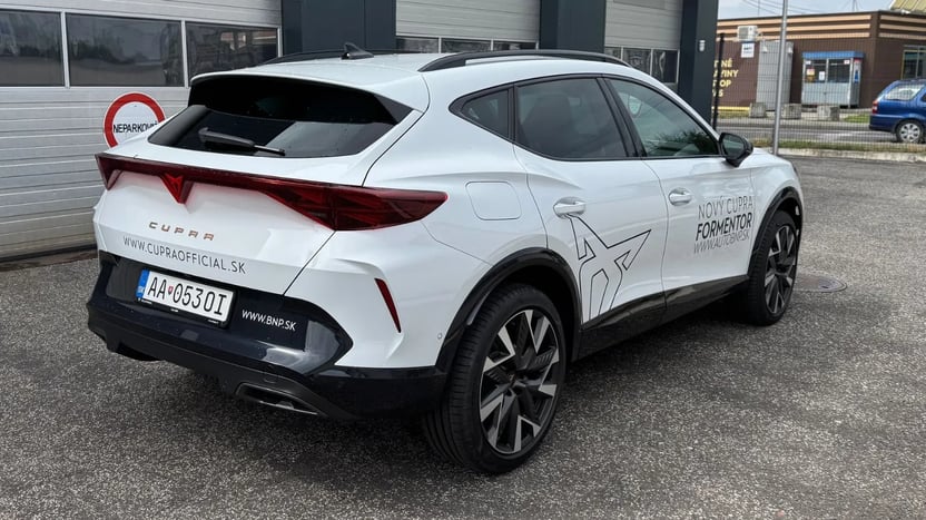 Obrázok CUPRA Formentor 1,5 eTSI 150 7DSG