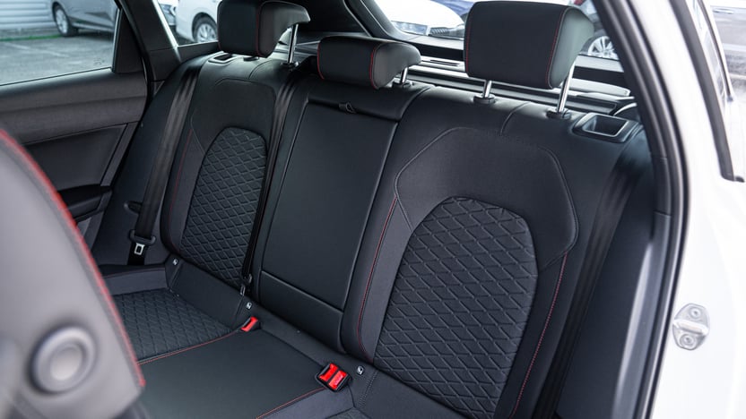 Obrázok Leon SP FR Black 1,5 eTSI 150 7DSG