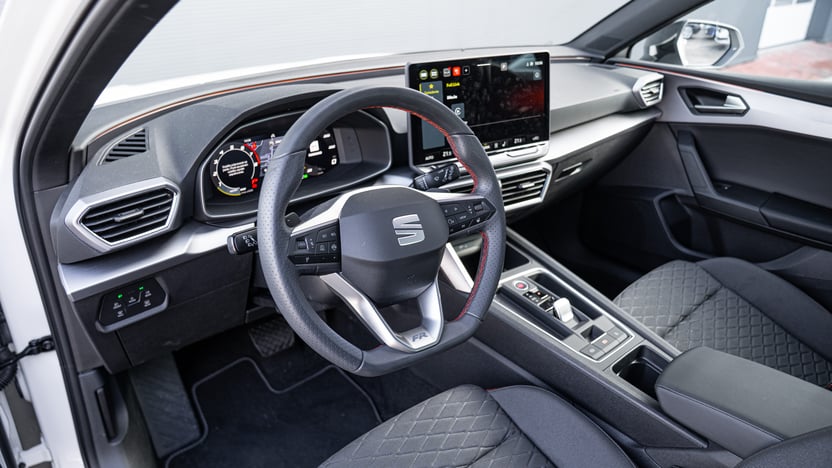 Obrázok Leon SP FR Black 1,5 eTSI 150 7DSG