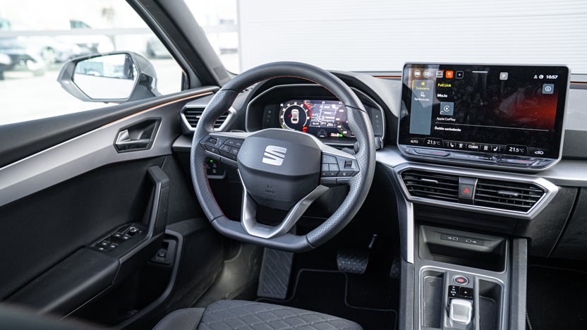 Obrázok Leon SP FR Black 1,5 eTSI 150 7DSG