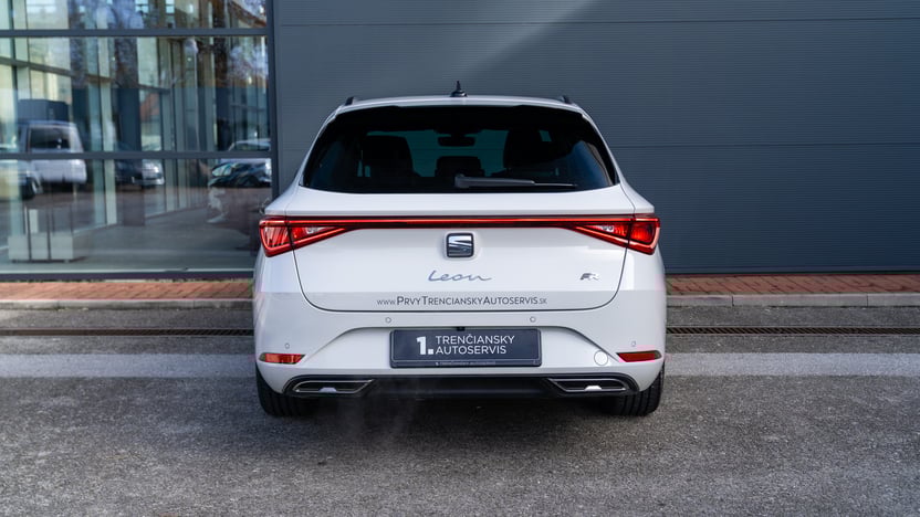 Obrázok Leon SP FR Black 1,5 eTSI 150 7DSG