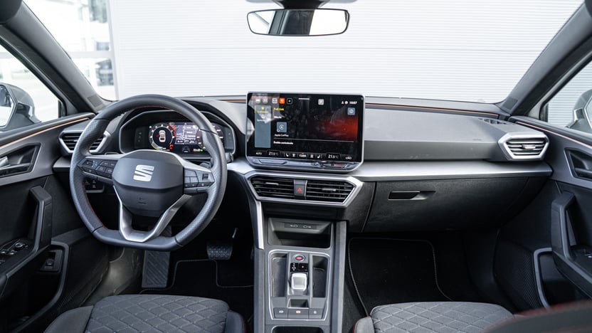 Obrázok Leon SP FR Black 1,5 eTSI 150 7DSG