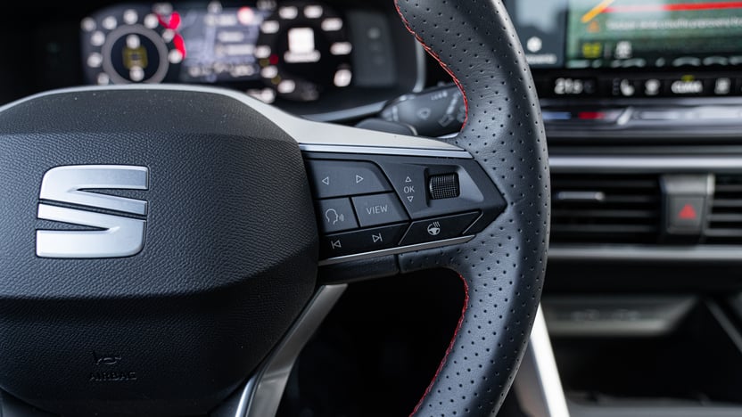 Obrázok Leon SP FR Black 1,5 eTSI 150 7DSG