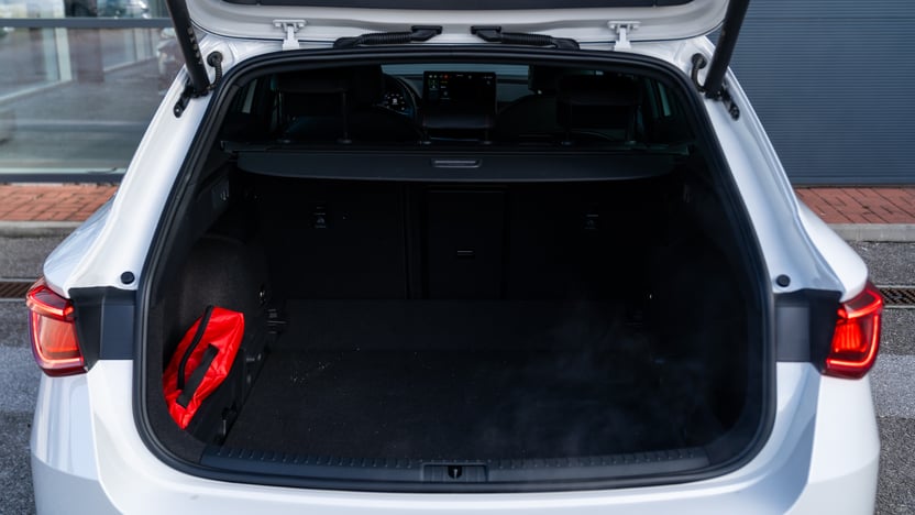 Obrázok Leon SP FR Black 1,5 eTSI 150 7DSG