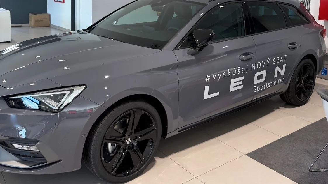 Obrázok Leon SP FR Black 1,5 eTSI 150 7DSG