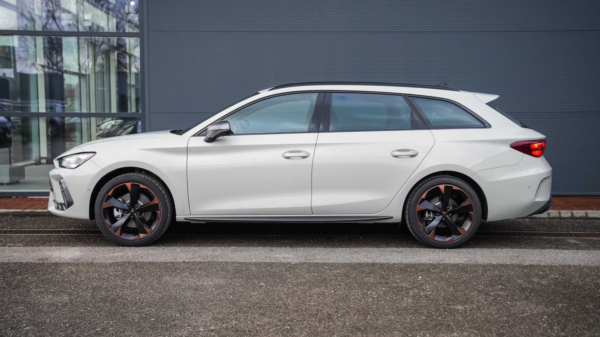 Obrázok CUPRA Leon SP 2,0 TSI 204 4D 7-DSG