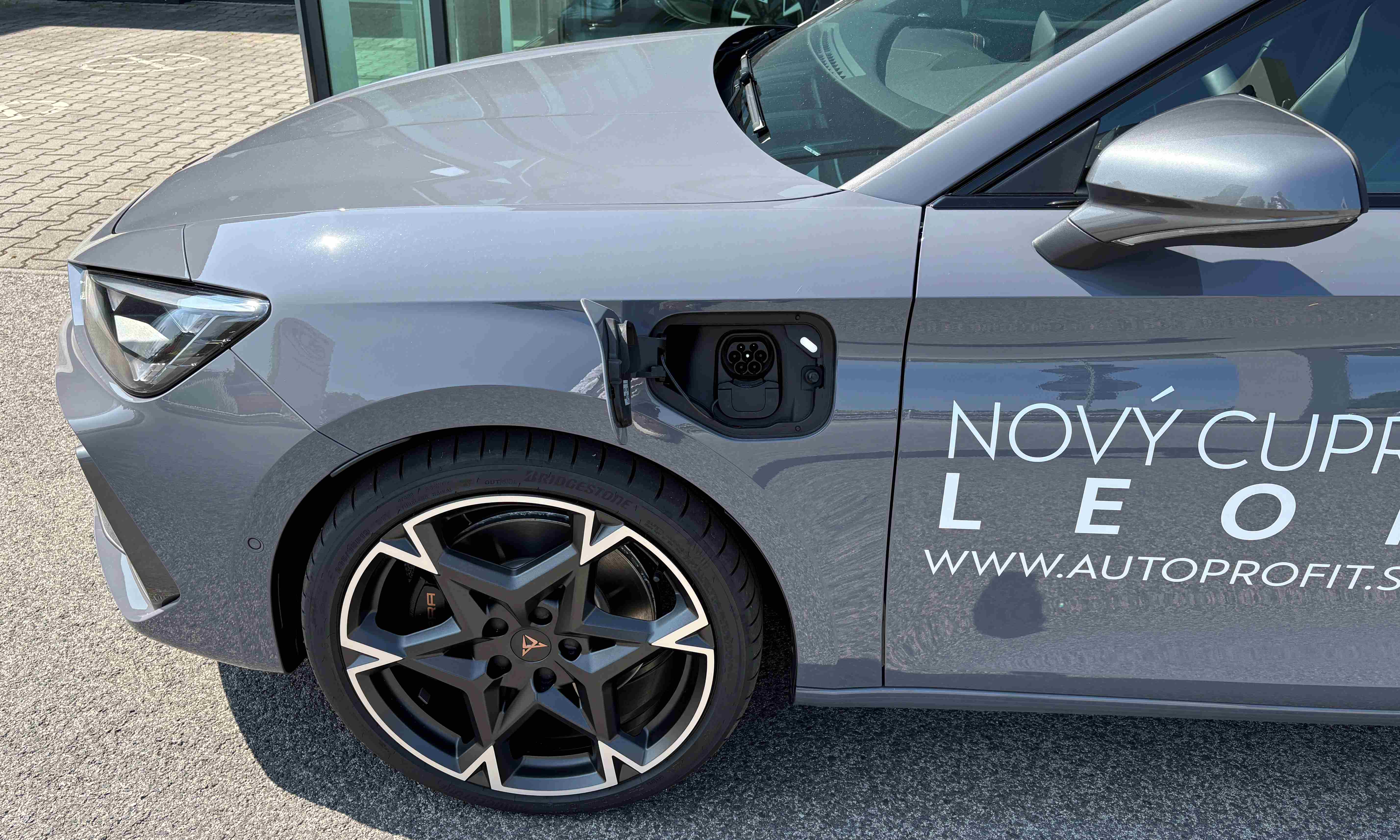 Obrázok CUPRA Leon SP VZ 272 eHybrid automat