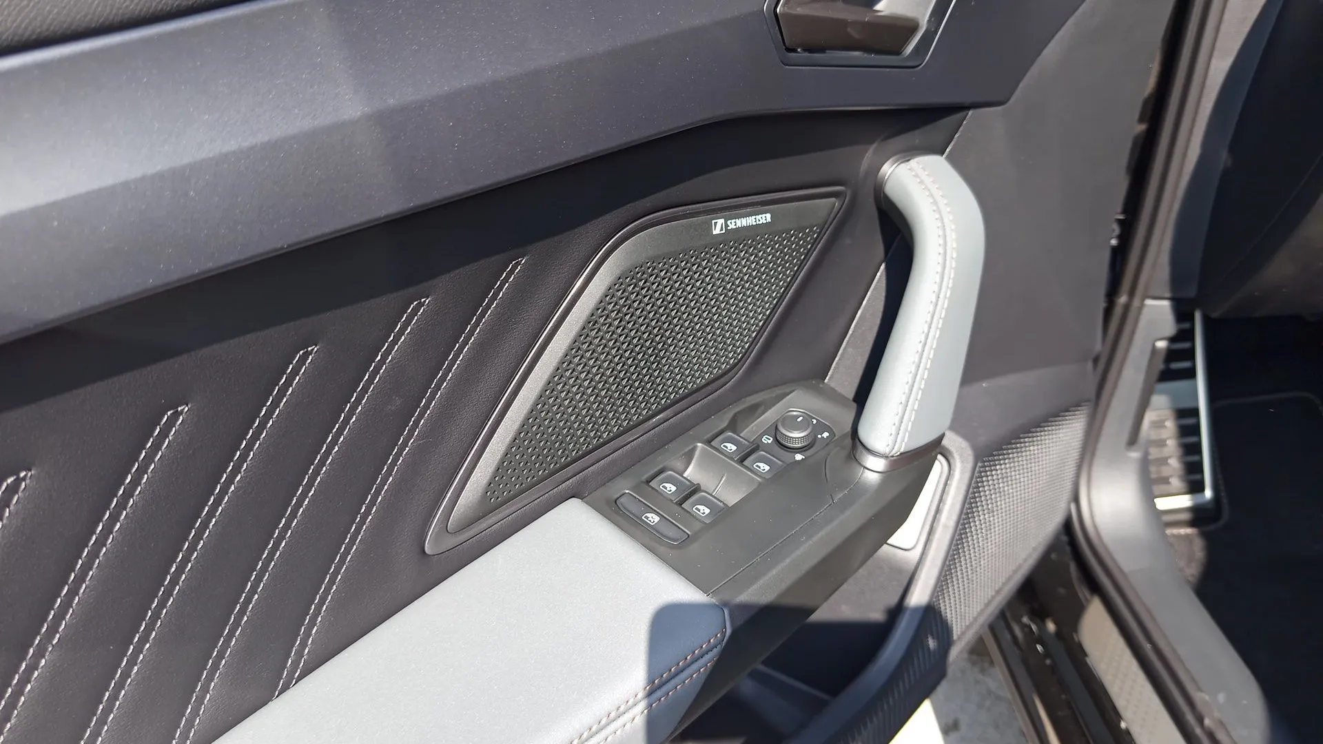 Obrázok CUPRA Formentor VZ 2,0 TSI 333 4D 7DSG