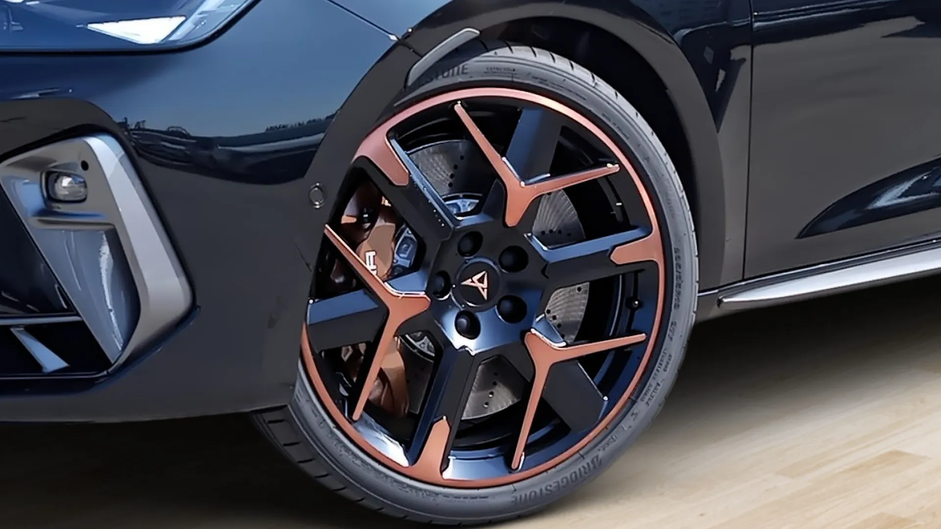 Obrázok CUPRA Leon SP VZ 2,0 TSI 333 4D 7-DSG