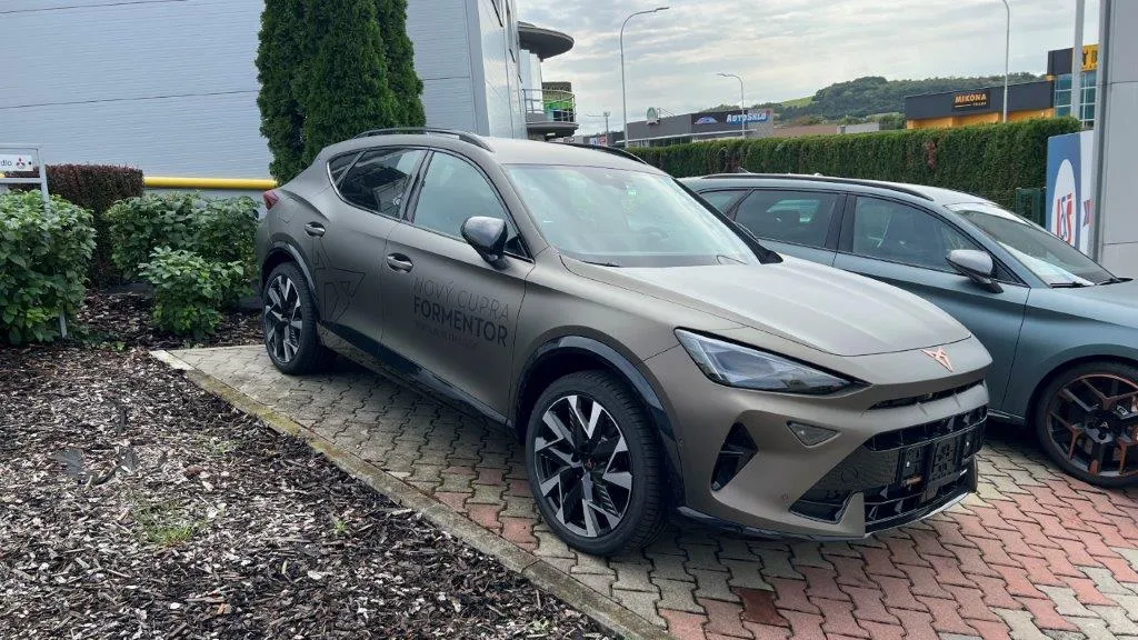 Obrázok CUPRA Formentor VZ 1,5 TSI 272 eHybrid