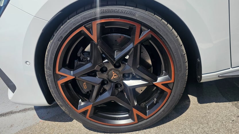 Obrázok CUPRA Leon SP VZ 2,0 TSI 333 4D 7-DSG