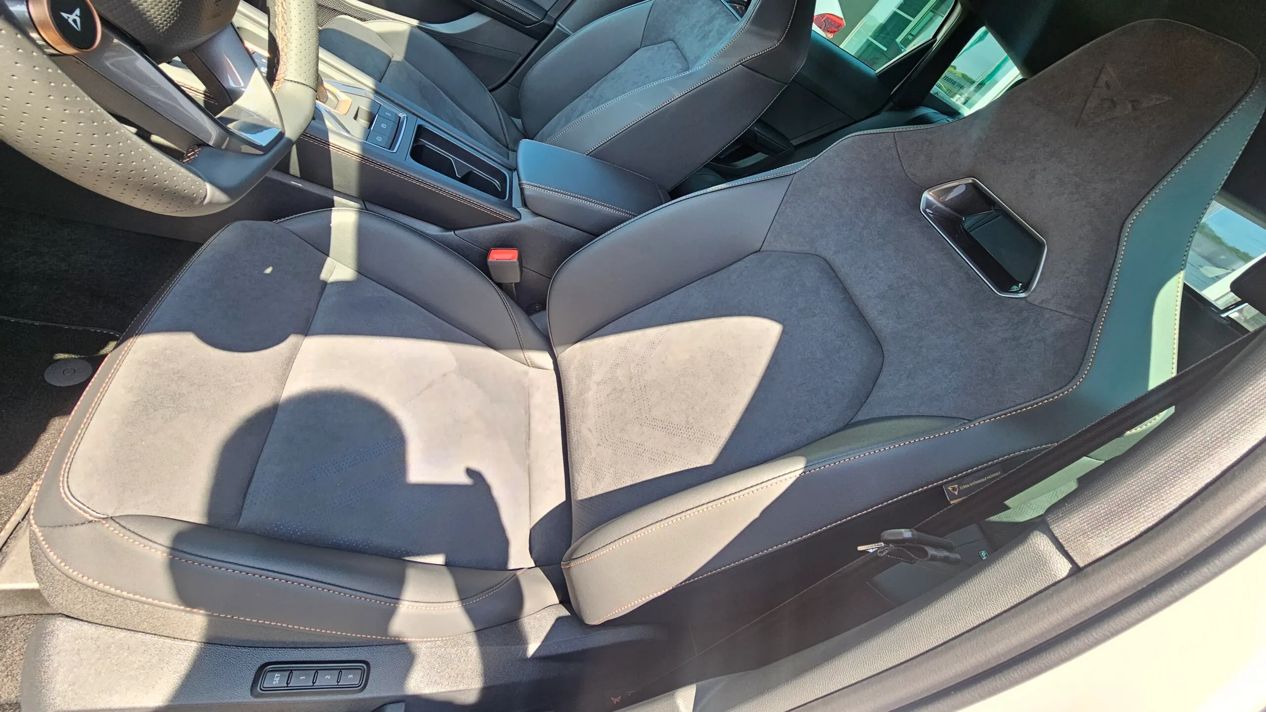 Obrázok CUPRA Leon SP VZ 2,0 TSI 333 4D 7-DSG