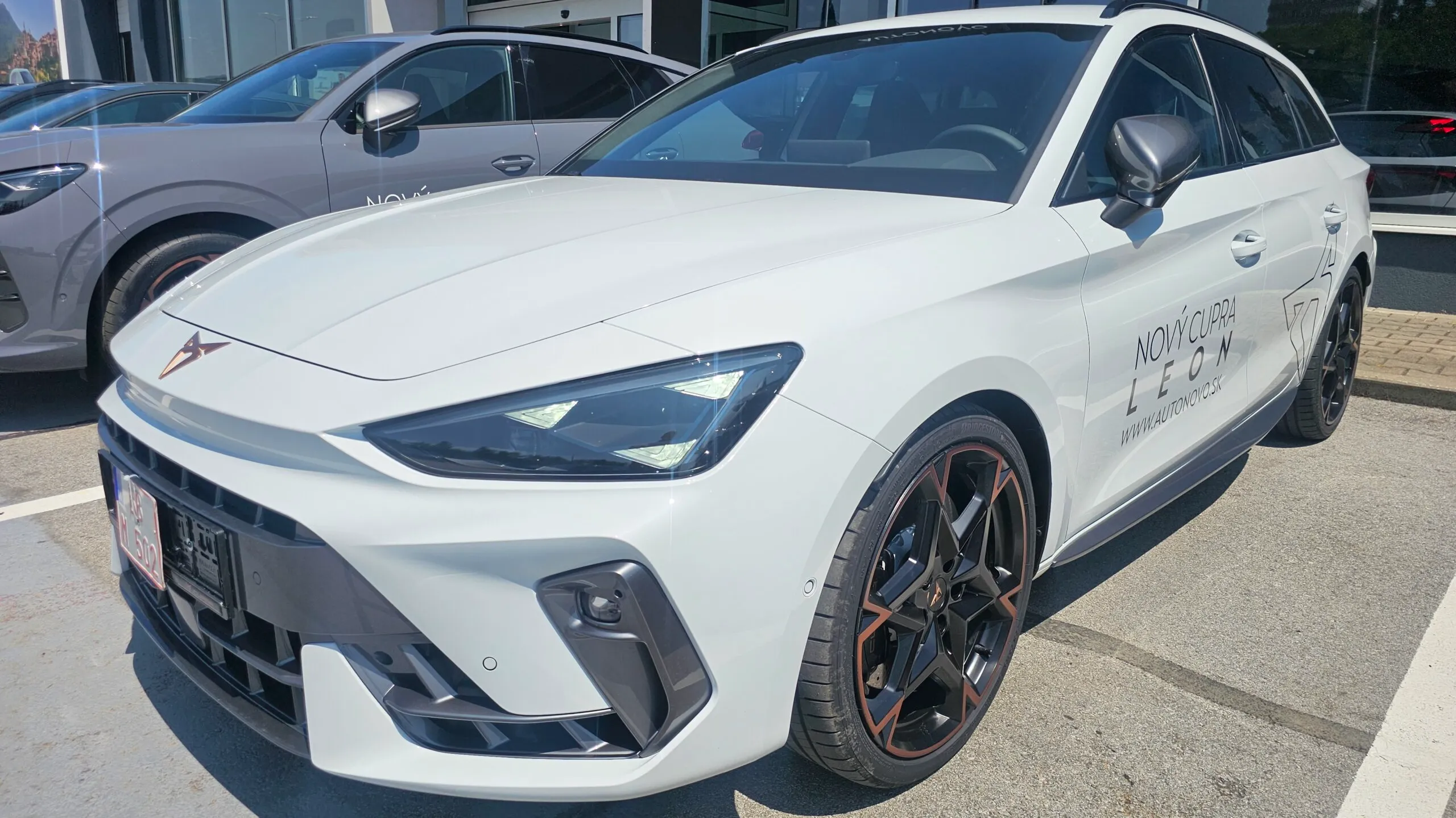 Obrázok CUPRA Leon SP VZ 2,0 TSI 333 4D 7-DSG