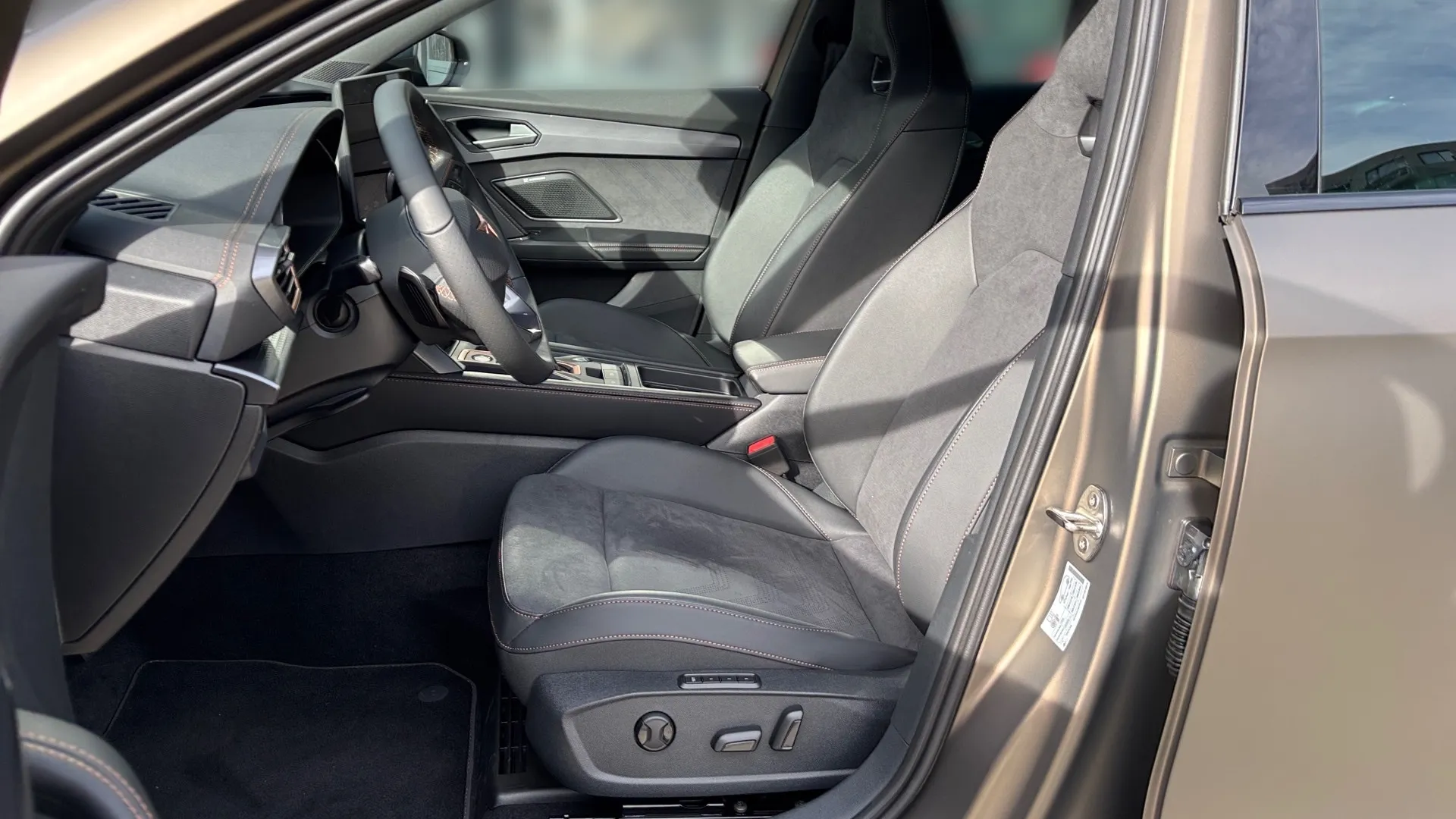 Obrázok CUPRA Formentor 1,5 eTSI 150 7DSG