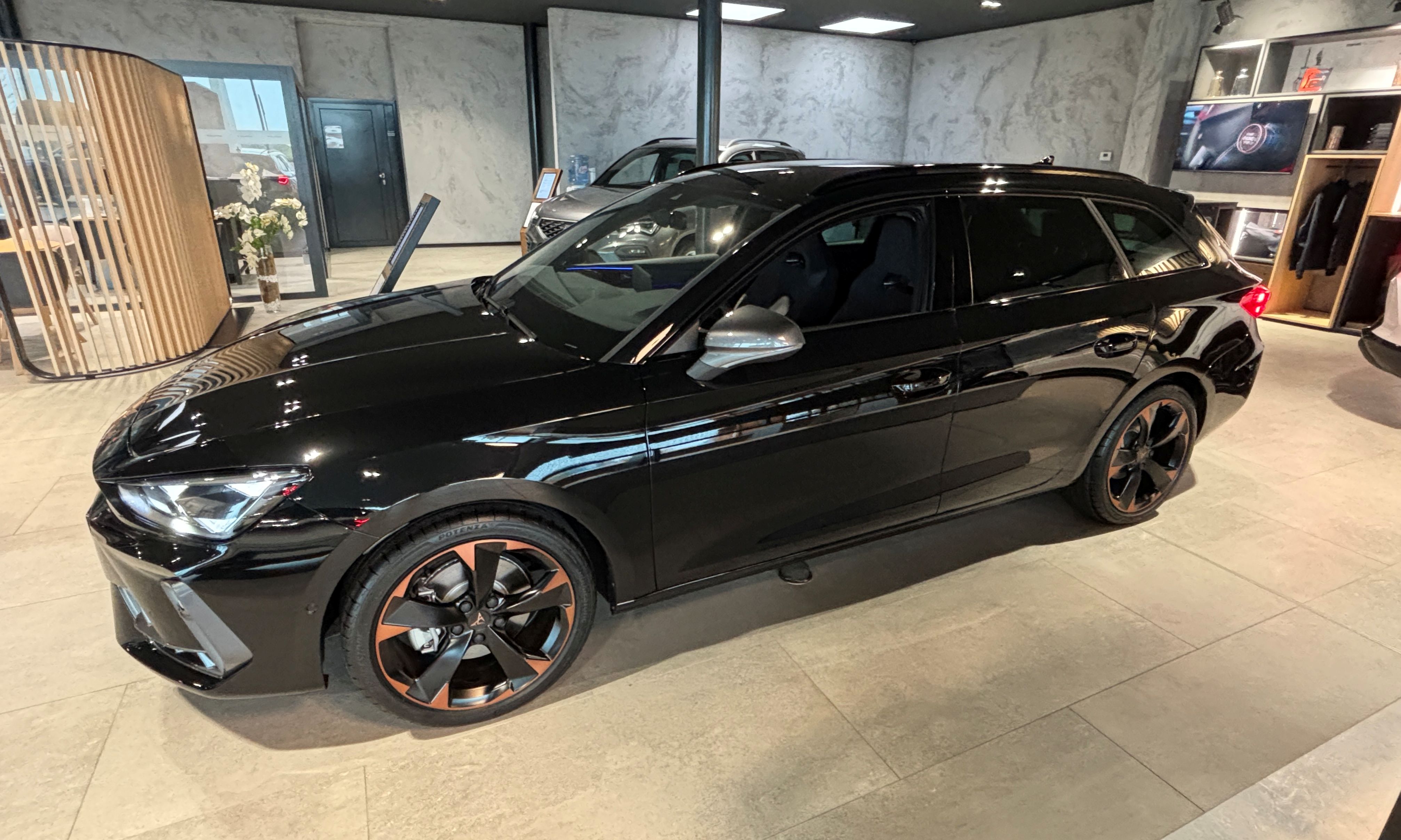 Obrázok CUPRA Leon SP 2,0 TSI 204 4D 7-DSG