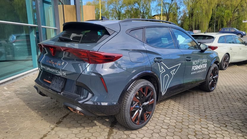 Obrázok CUPRA Formentor VZ 1,5 TSI 272 eHybrid