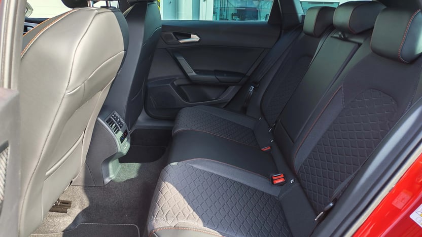 Obrázok Leon SP FR Black+ 1,5 eTSI 150 7DSG