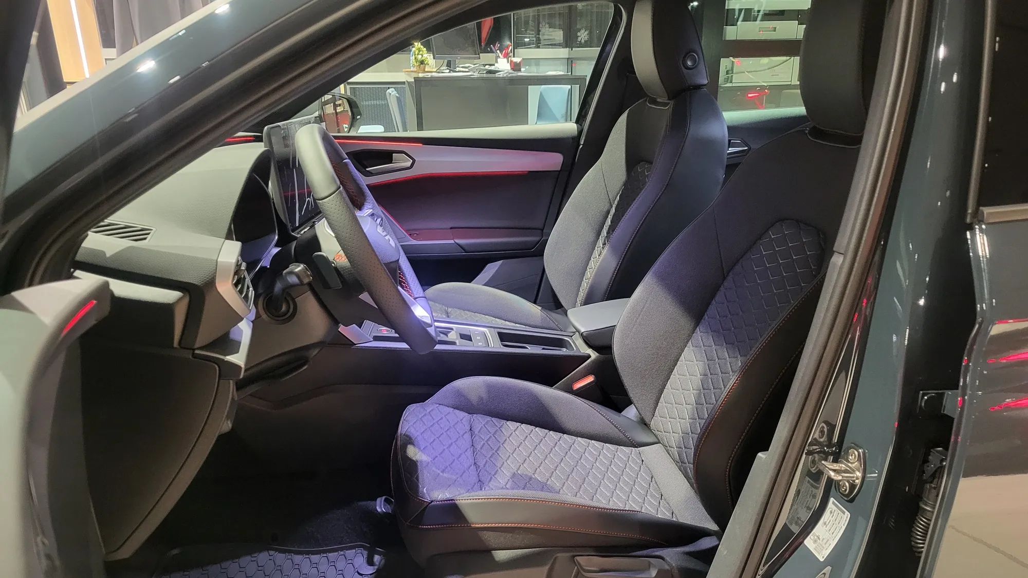 Obrázok Leon SP FR Max+ 1,5 eTSI 150 7DSG