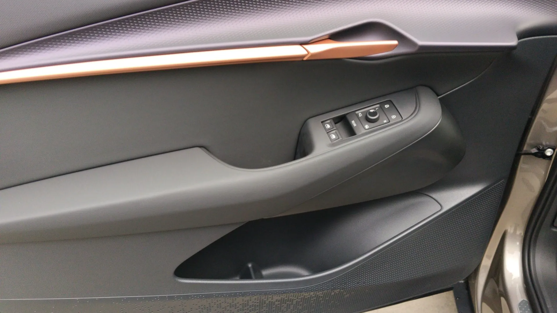 Obrázok CUPRA Tavascan 286/82 ADVANCE