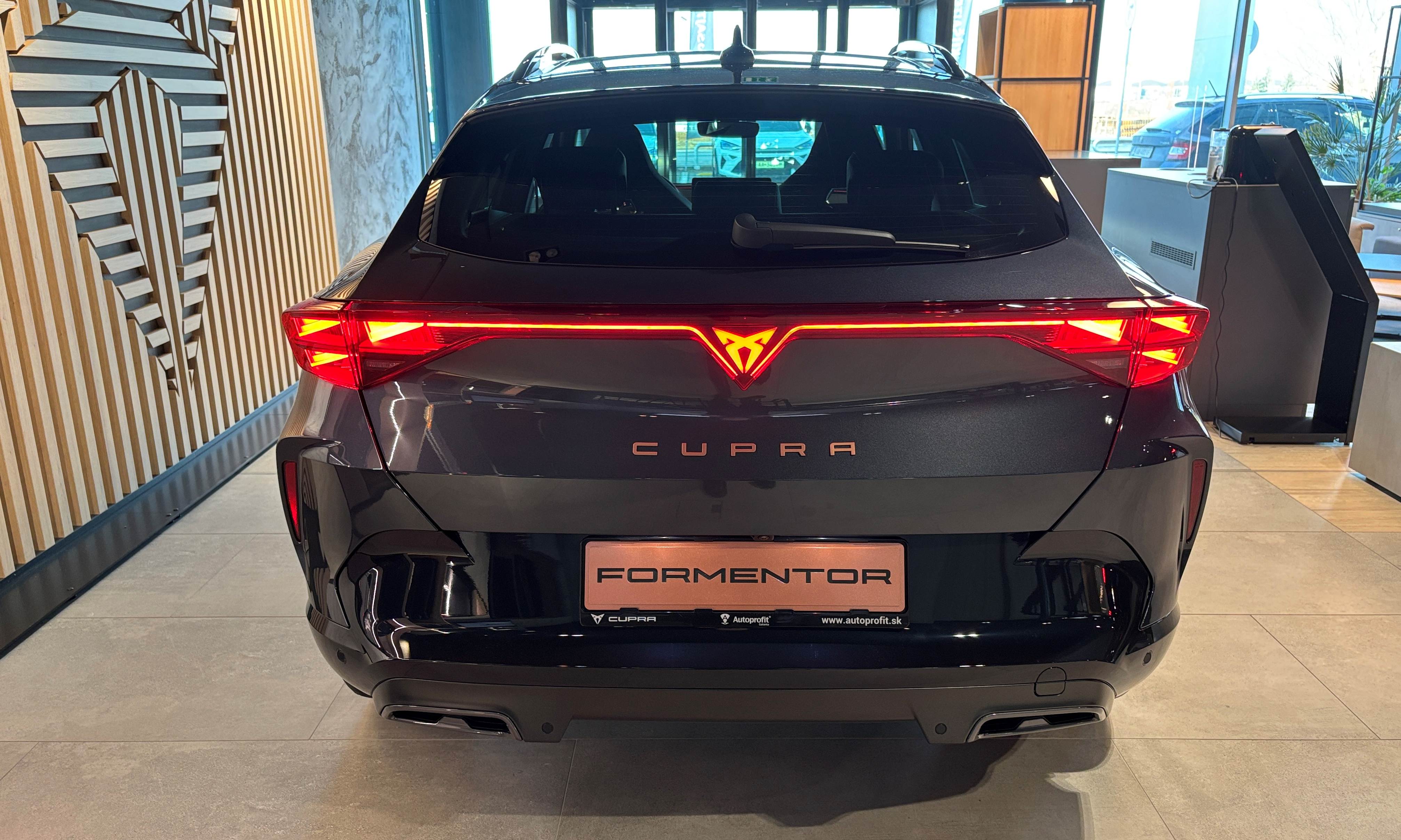 Obrázok CUPRA Formentor 1,5 eTSI 150 7DSG