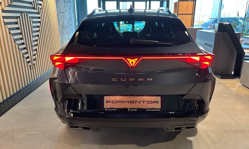 Obrázok CUPRA Formentor 1,5 eTSI 150 7DSG