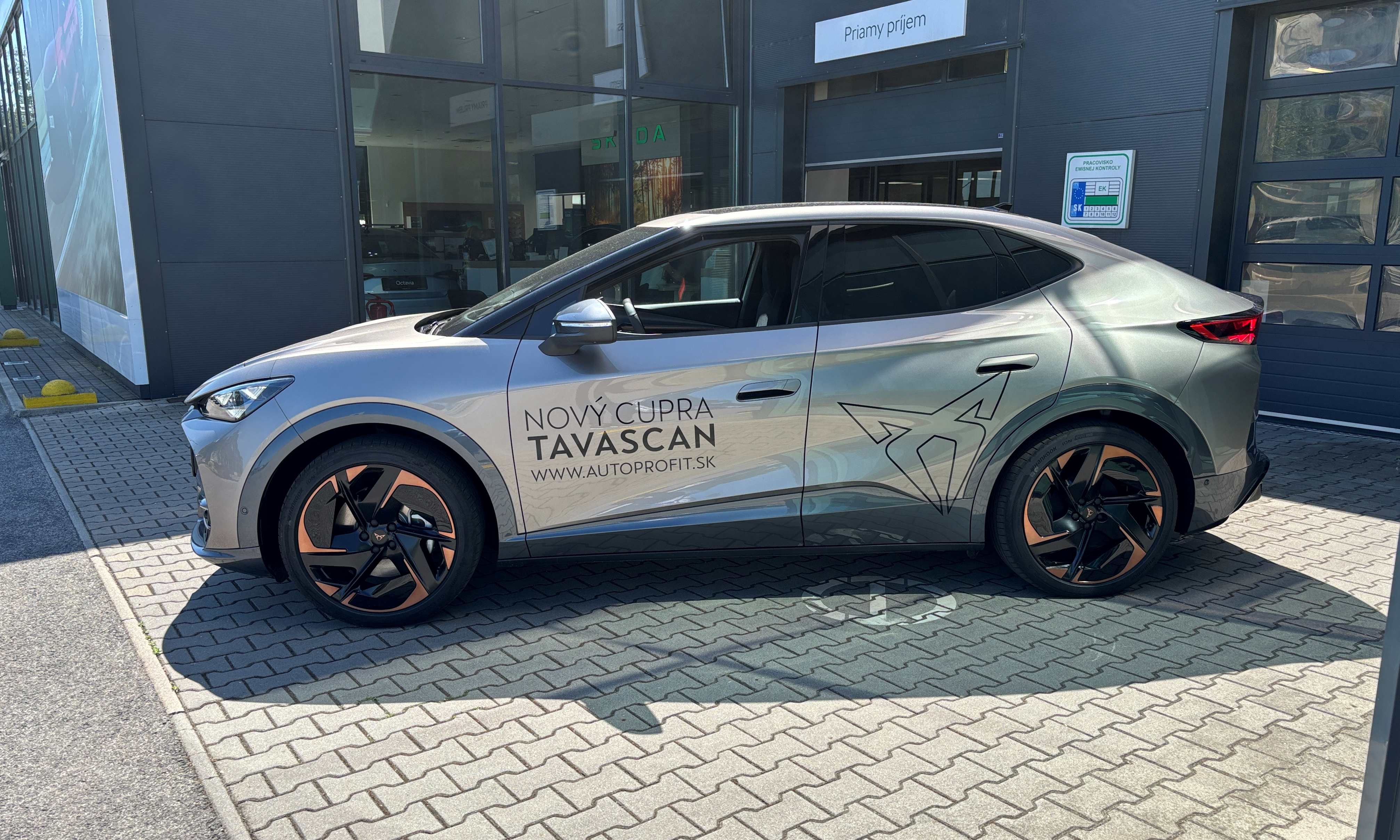 Obrázok CUPRA Tavascan 286/82 ADRENALINE