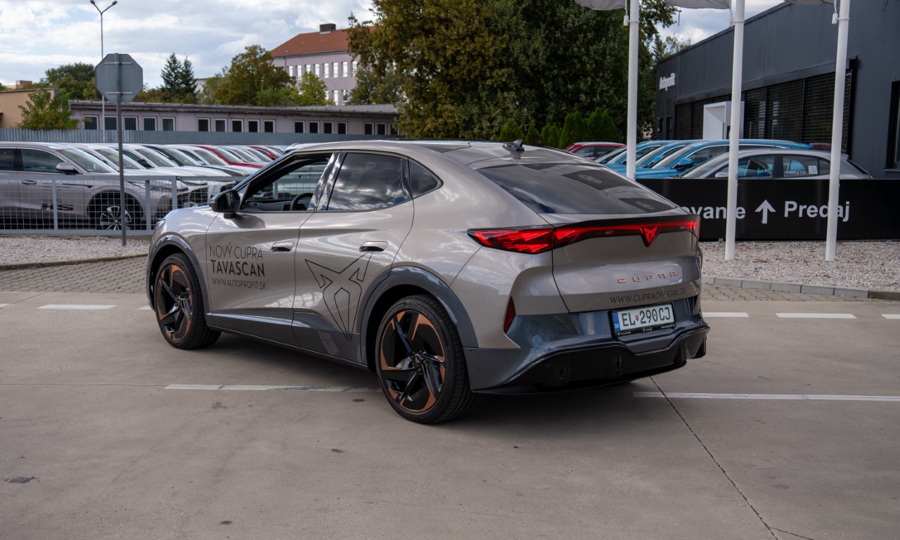 Obrázok CUPRA Tavascan 286/82 ADRENALINE