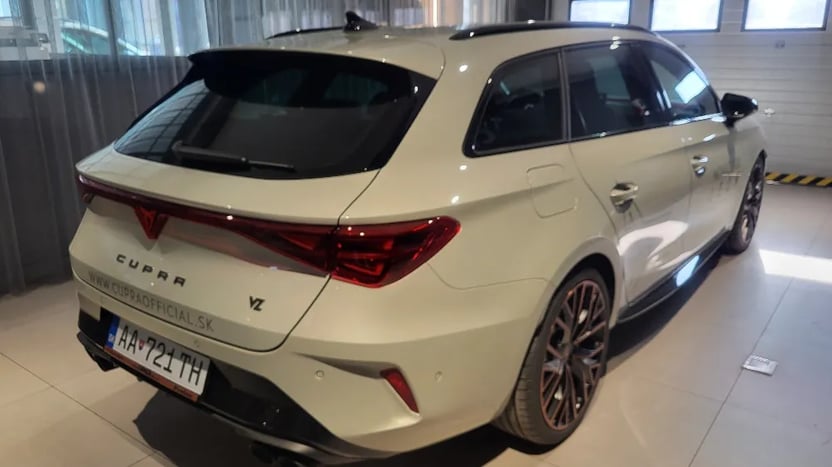 Obrázok CUPRA Leon SP VZ 2,0 TSI 333 4D 7-DSG