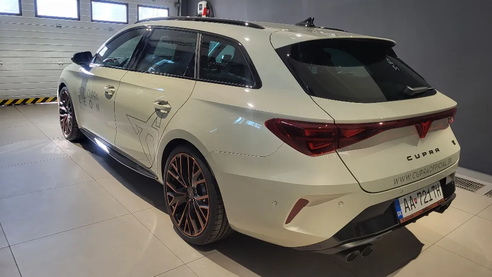 Obrázok CUPRA Leon SP VZ 2,0 TSI 333 4D 7-DSG