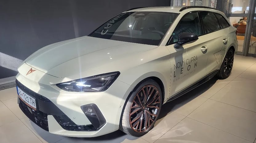Obrázok CUPRA Leon SP VZ 2,0 TSI 333 4D 7-DSG