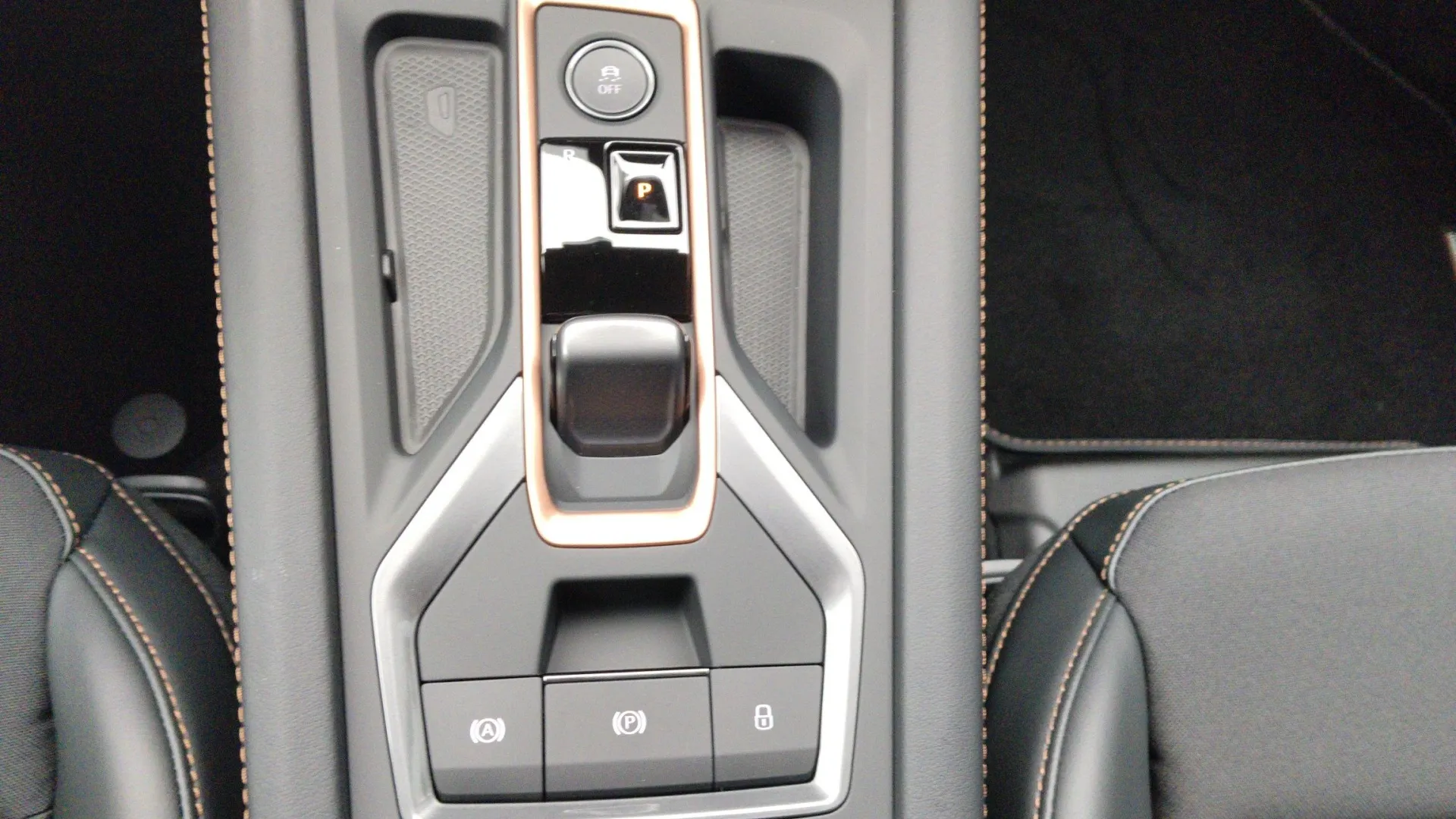 Obrázok CUPRA Formentor 1,5 eTSI 150 7DSG