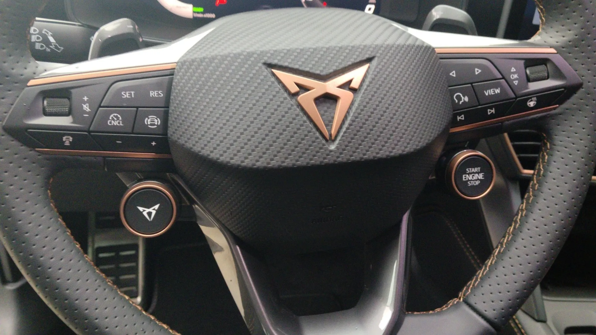 Obrázok CUPRA Formentor 1,5 eTSI 150 7DSG