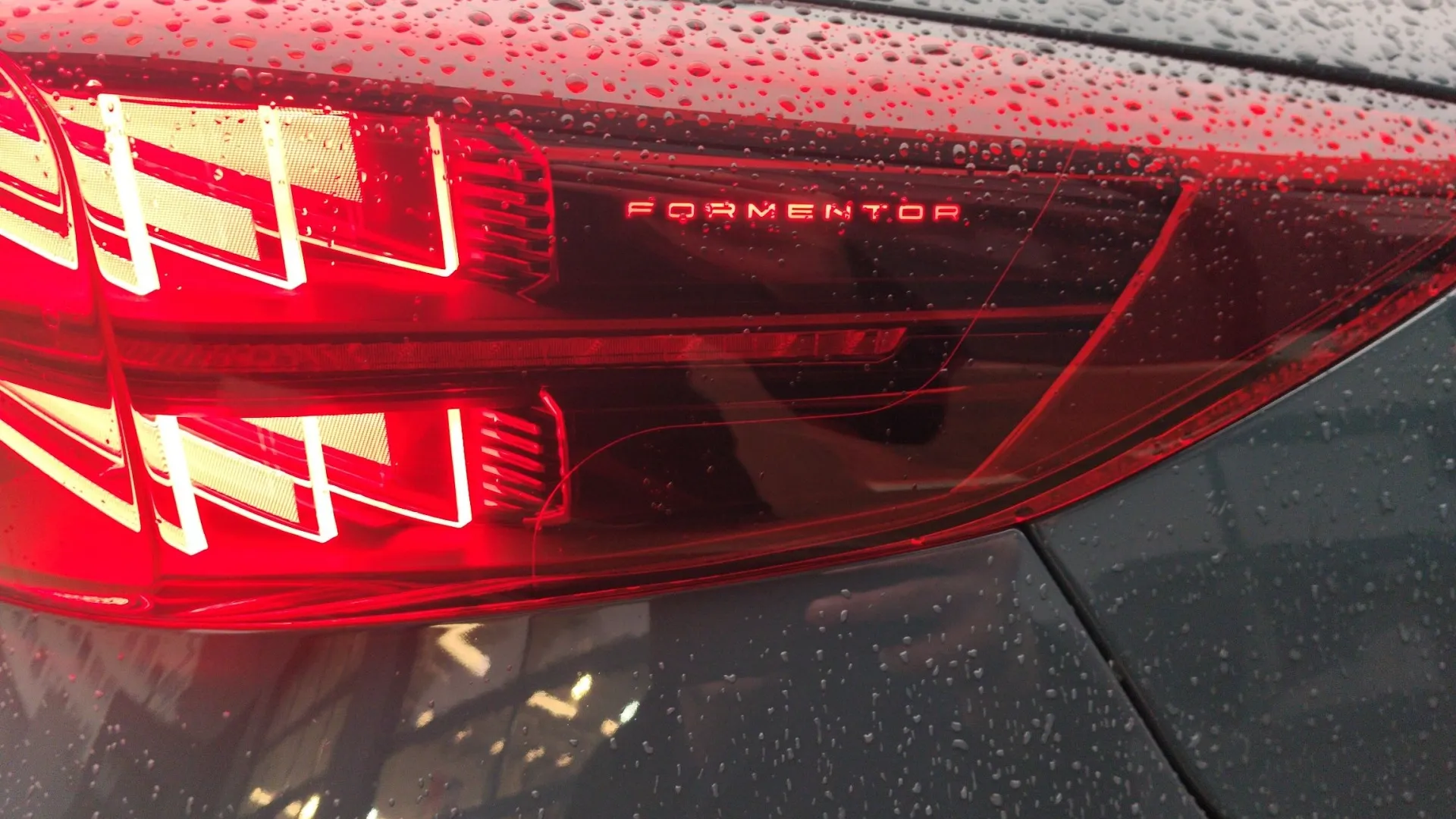 Obrázok CUPRA Formentor 1,5 eTSI 150 7DSG