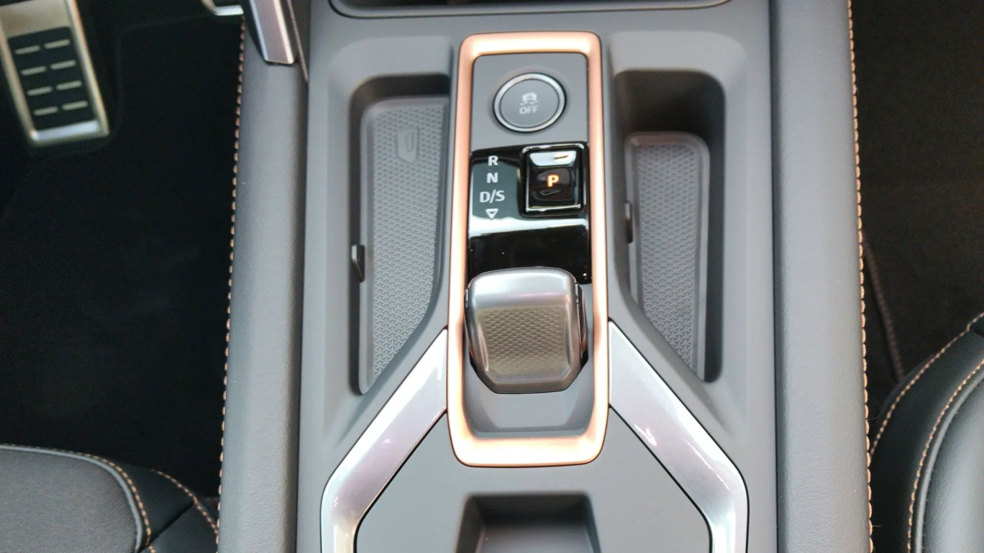 Obrázok CUPRA Formentor 1,5 eTSI 150 7DSG