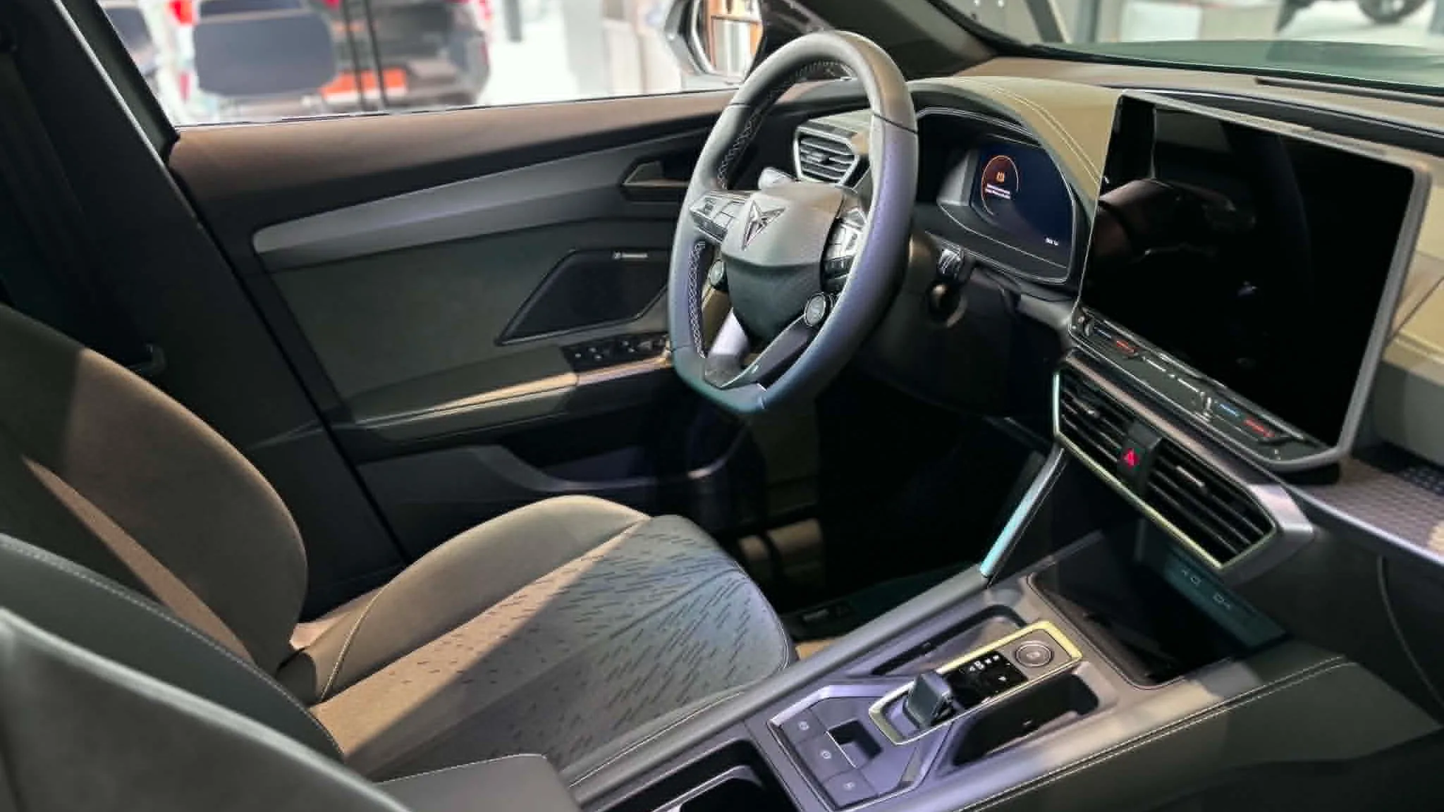 Obrázok CUPRA Formentor 1,5 eTSI 150 7DSG