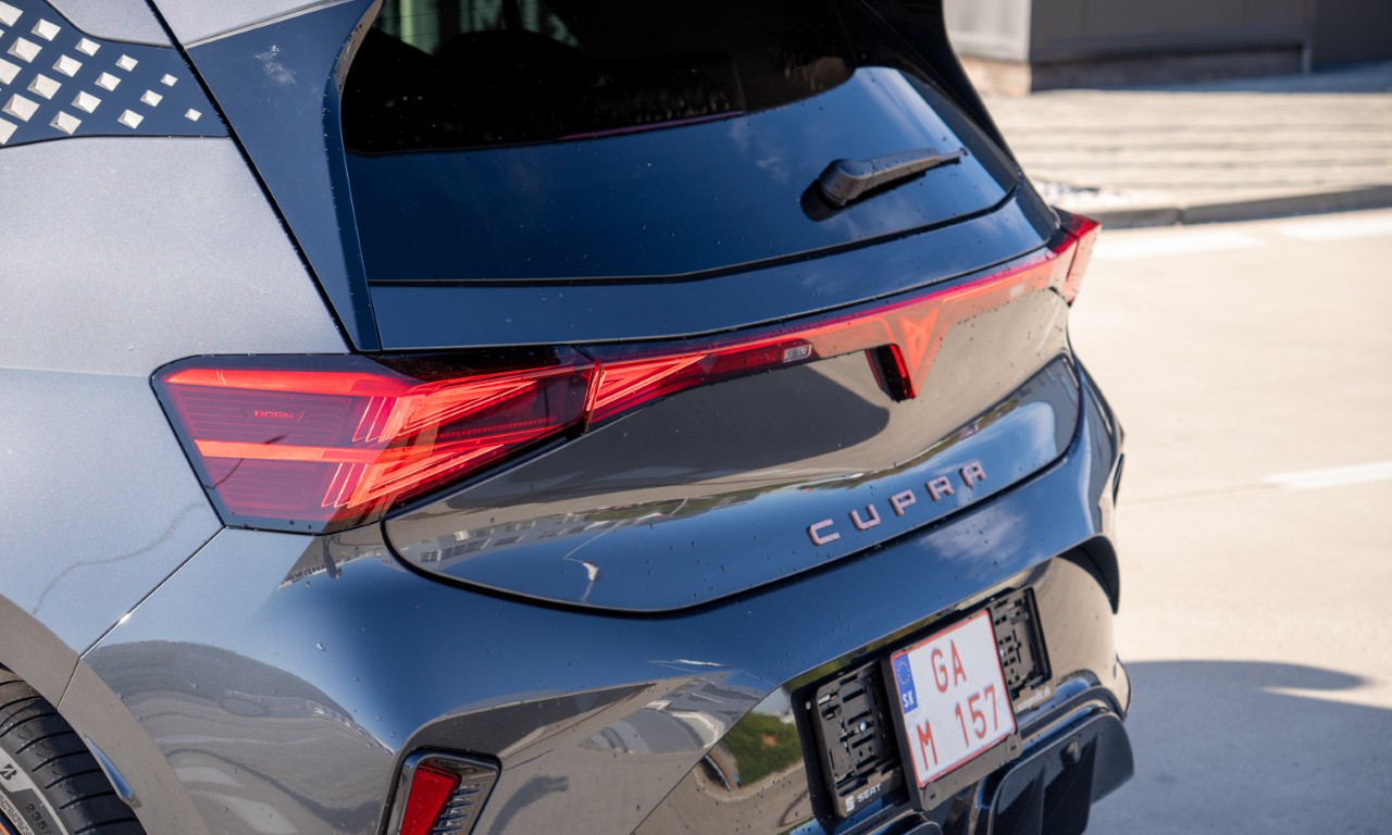 Obrázok CUPRA Born eBoost 190/58