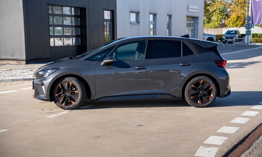 Obrázok CUPRA Born eBoost 190/58