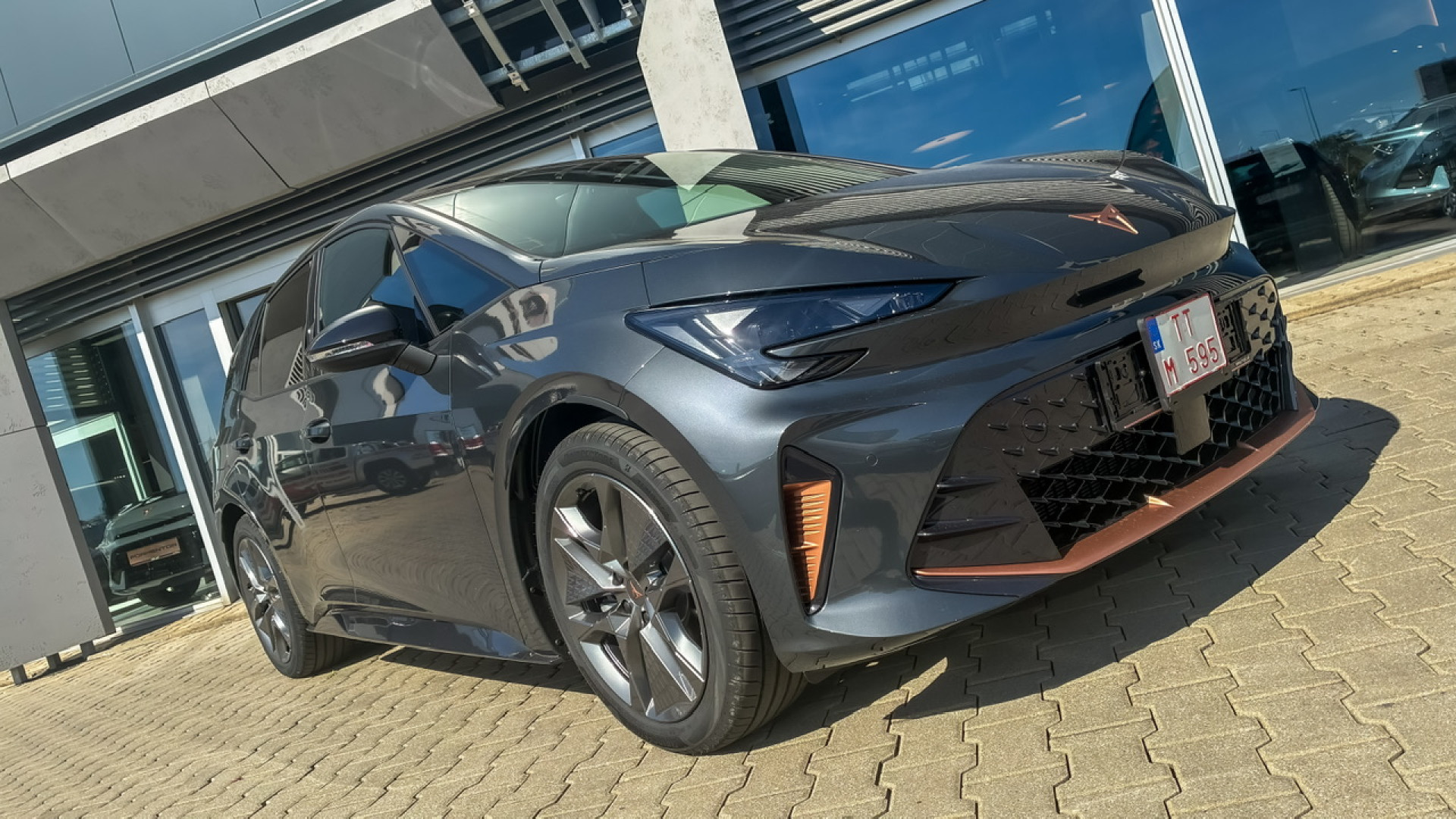 Obrázok CUPRA Born eBoost 190/58
