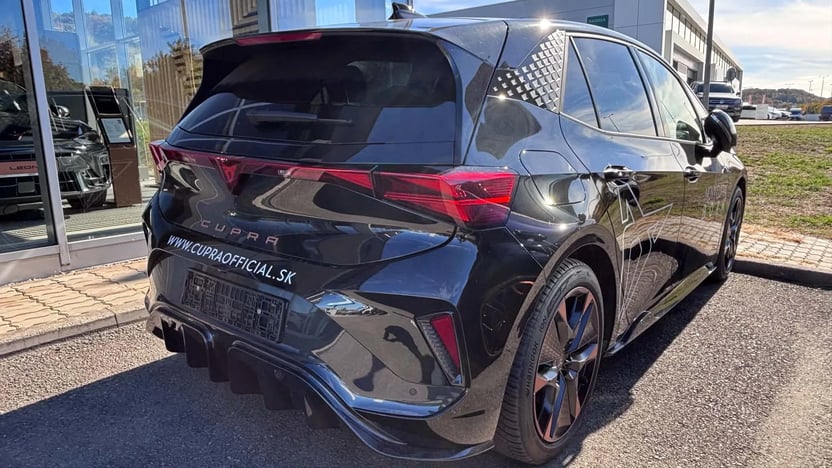 Obrázok CUPRA Born eBoost 190/58